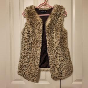 Forever 21 size small fur vest
